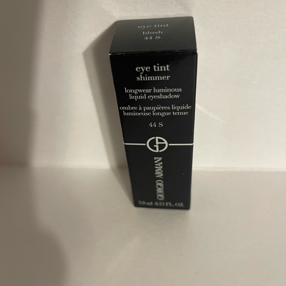 Giorgio Armani Luminous Liquid Eyeshadow in Black Box